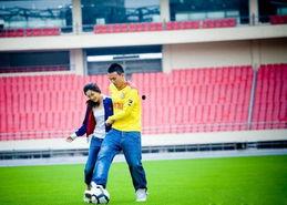 谁爆料毛剑卿的视频,揭秘球场之外的真实瞬间